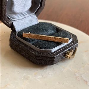 Victorian 14kt gold pin